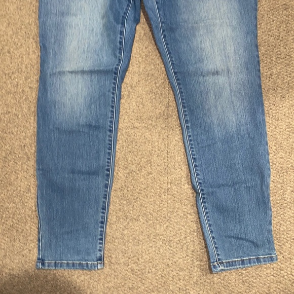 Maternity Jeans - Picture 3 of 4